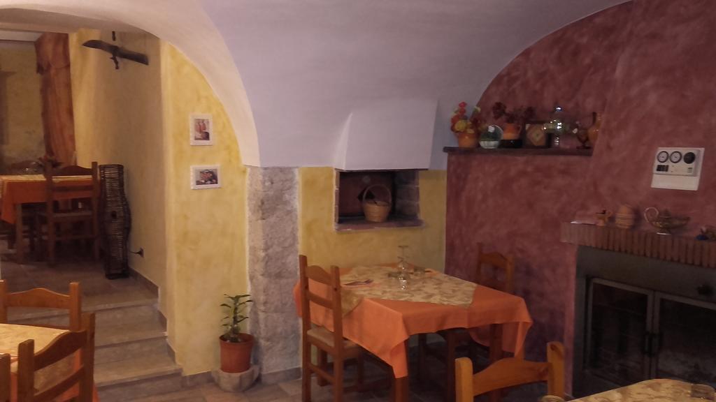 Agriturismo La Fattoria Сан-Донато-Валь-ди-Комино Экстерьер фото